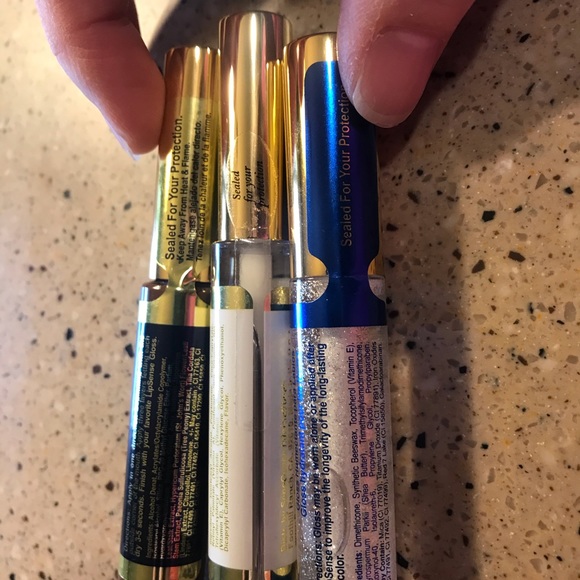 Lipsense - Picture 2 of 3